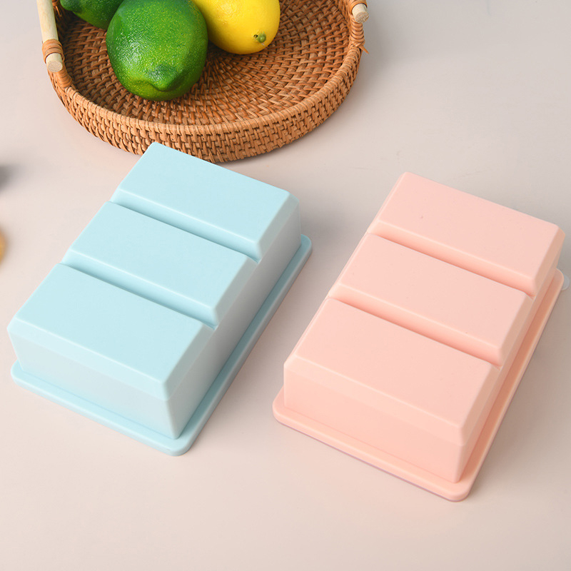 特大3区画シリコン製冷凍トレイ（蓋付き）巨大アイスキューブ型 - Meal Prep Template のレビューと価格